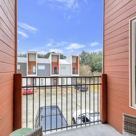 Cozy 2 Bed Townhome Near The Hospital ラファイエット エクステリア 写真